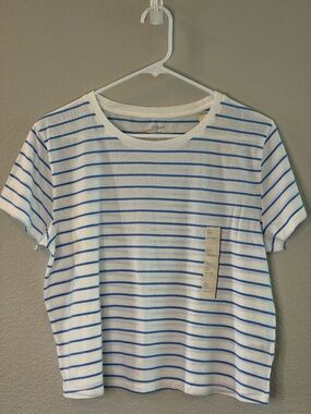 Unviversal Thread Womens Crop Top.  Size XL
